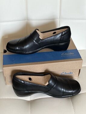 Clarks Black Leather Women's Slip-On Loafers 8.5M comfy shoes